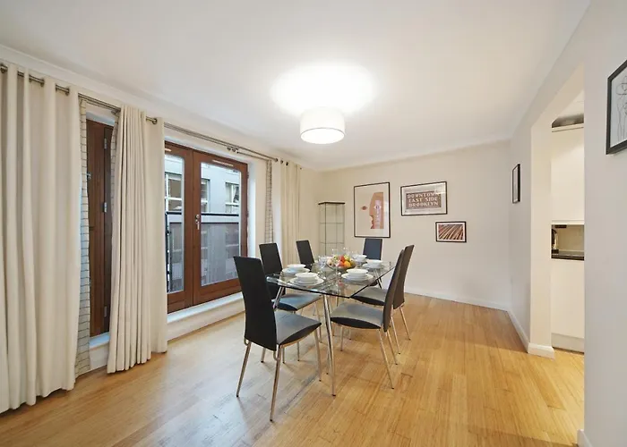 2 Bed Chic Apartment Near Shoreditch & Liverpool St Free Wifi & Parking By City Stay Aparts London